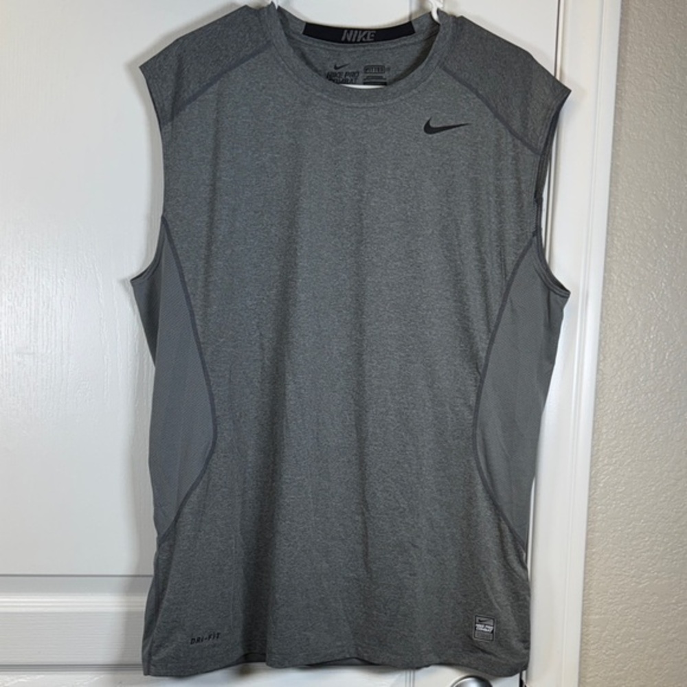 Nike Dro-Fit Pro Combat Gray Muscle Tank Top Shirt Gym Size XL EUC #2617